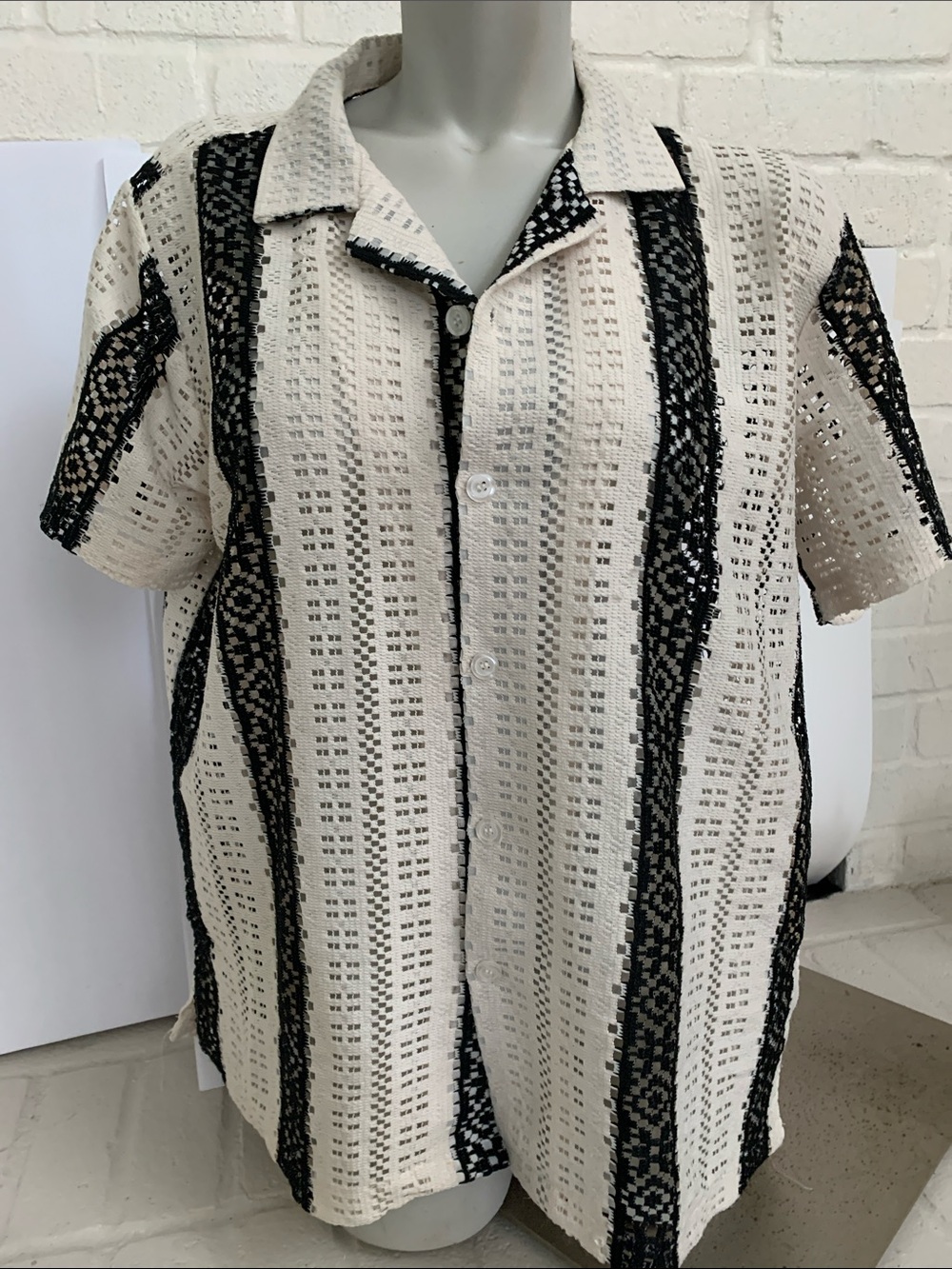 Men's Short-Sleeve Button-Down Shirt in Cream and Black